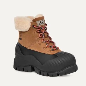 UGG Adiroam Hiker